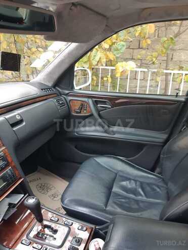 Mercedes E 320 2000, 222,000 km - 3.2 л - Bakı