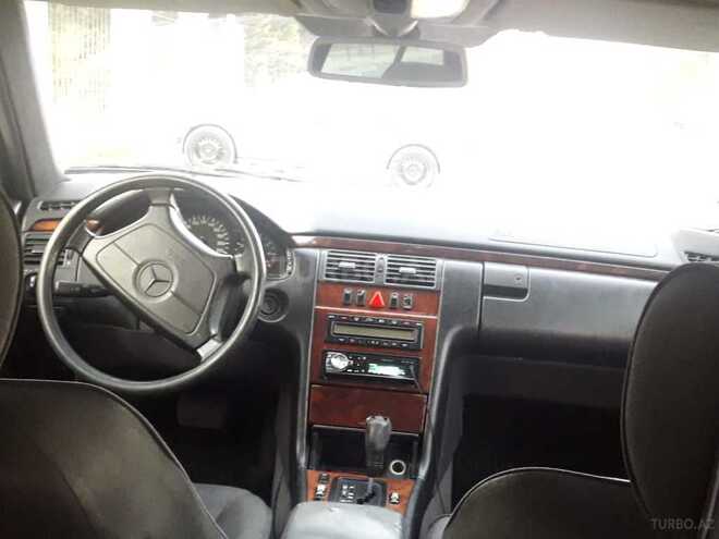 Mercedes E 240 1998, 344,820 km - 2.6 л - Bakı