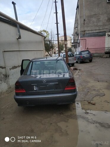 Mercedes C 220 2000, 310,200 km - 2.2 l - Xırdalan
