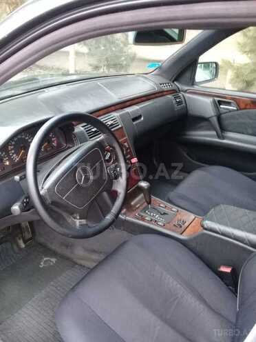 Mercedes E 230 1998, 354,786 km - 2.3 l - Bakı