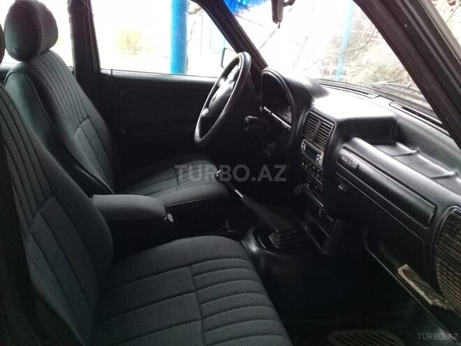 GAZ 3110 2002, 150,000 km - 2.3 l - Saatlı