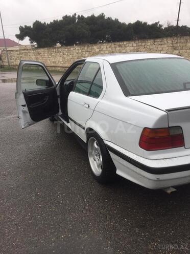 BMW 318 1992, 235,863 km - 1.8 l - Bakı
