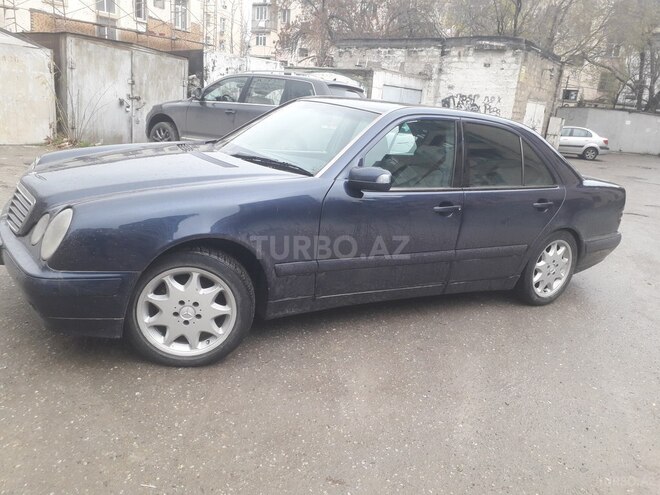 Mercedes E 240 1999, 349,000 km - 2.4 л - Bakı
