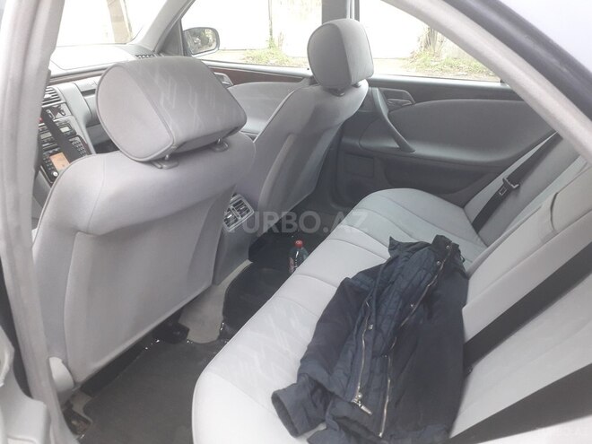 Mercedes E 240 1999, 349,000 km - 2.4 л - Bakı