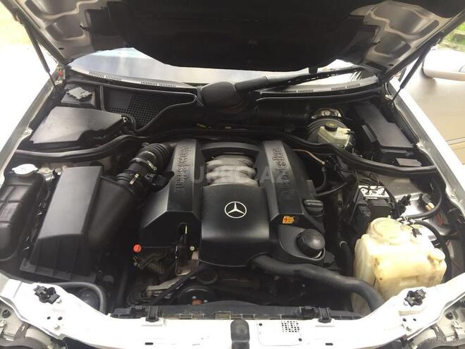Mercedes E 240 2000, 199,944 km - 2.6 l - Masallı