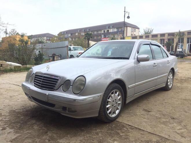 Mercedes E 240 2000, 199,944 km - 2.6 l - Masallı