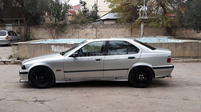 BMW 328 1995, 297,000 km - 2.8 l - Bakı