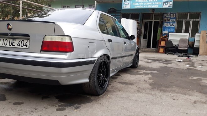 BMW 328 1995, 297,000 km - 2.8 l - Bakı