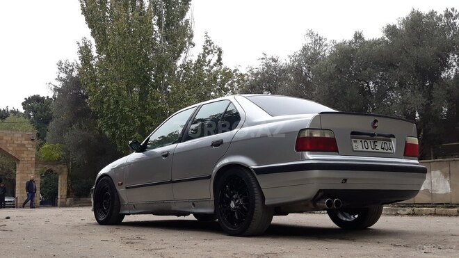 BMW 328 1995, 297,000 km - 2.8 l - Bakı