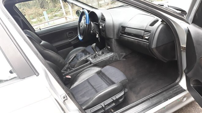 BMW 328 1995, 297,000 km - 2.8 l - Bakı