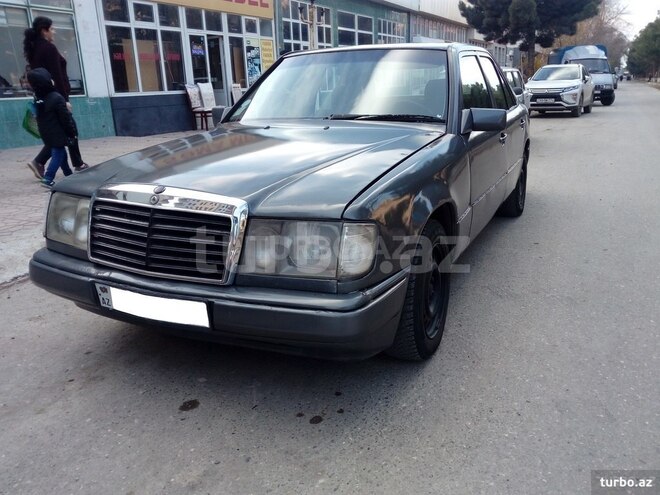 Mercedes E 230 1991, 220,000 km - 2.3 l - Sumqayıt