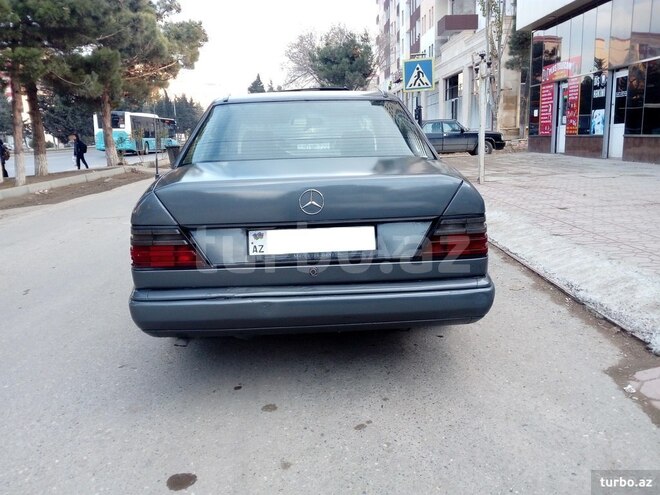 Mercedes E 230 1991, 220,000 km - 2.3 l - Sumqayıt