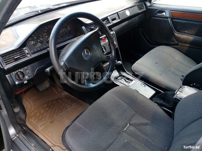 Mercedes E 230 1991, 220,000 km - 2.3 l - Sumqayıt