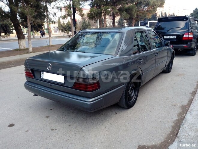 Mercedes E 230 1991, 220,000 km - 2.3 l - Sumqayıt