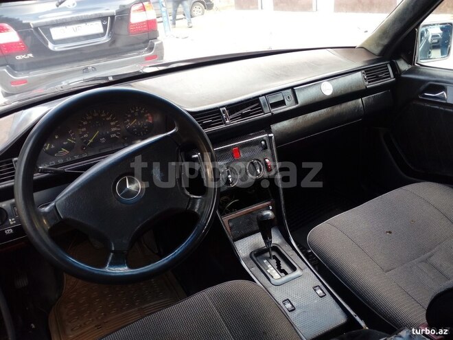 Mercedes E 230 1991, 220,000 km - 2.3 l - Sumqayıt