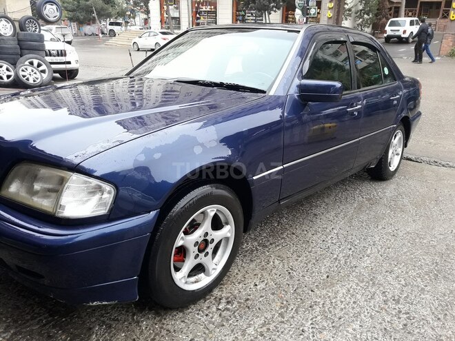 Mercedes C 200 1995, 136,000 km - 2.0 л - Bakı