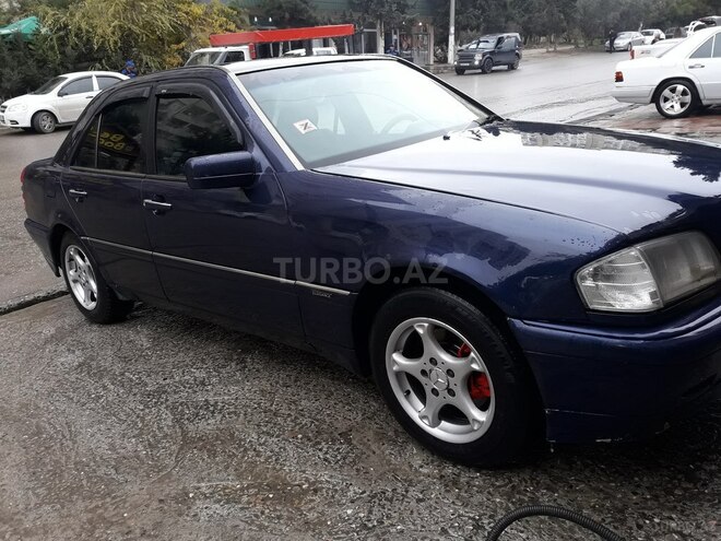 Mercedes C 200 1995, 136,000 km - 2.0 л - Bakı