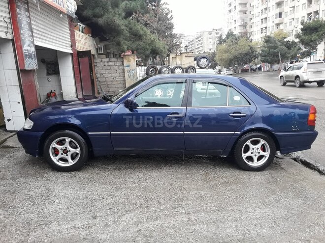 Mercedes C 200 1995, 136,000 km - 2.0 л - Bakı