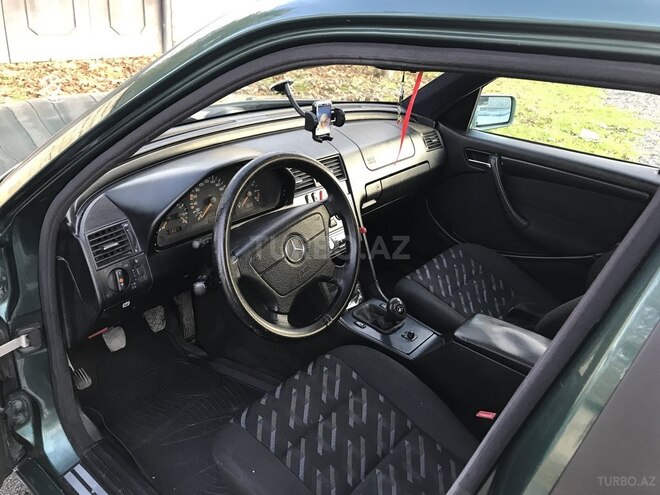 Mercedes C 180 2000, 245,000 km - 1.8 l - Mingəçevir