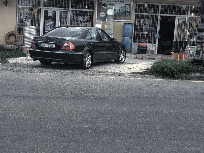 Mercedes E 240 2004, 261,000 km - 2.6 л - Ağstafa