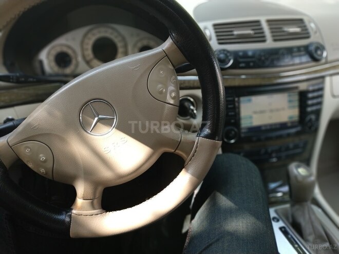Mercedes E 240 2004, 261,000 km - 2.6 л - Ağstafa