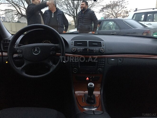 Mercedes E 220 2007, 180,000 km - 2.2 l - Bakı