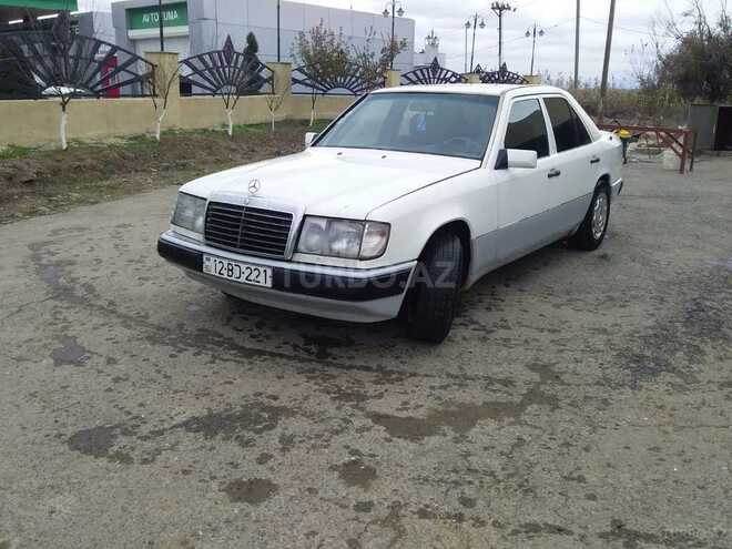 Mercedes E 200 1992, 570,000 km - 2.0 l - Bakı