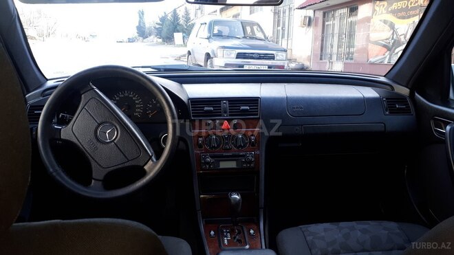 Mercedes C 230 1999, 324,864 km - 2.0 l - Bakı