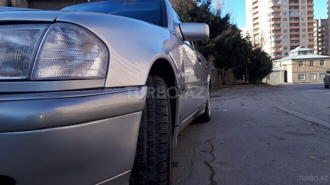 Mercedes C 230 1999, 324,864 km - 2.0 l - Bakı