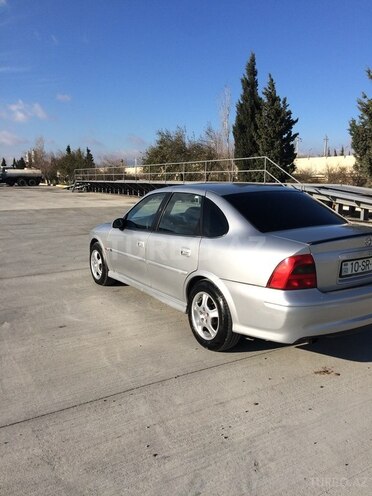 Opel Vectra 1999, 338,605 km - 2.0 l - Bakı