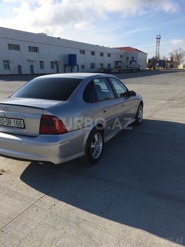 Opel Vectra 1999, 338,605 km - 2.0 l - Bakı