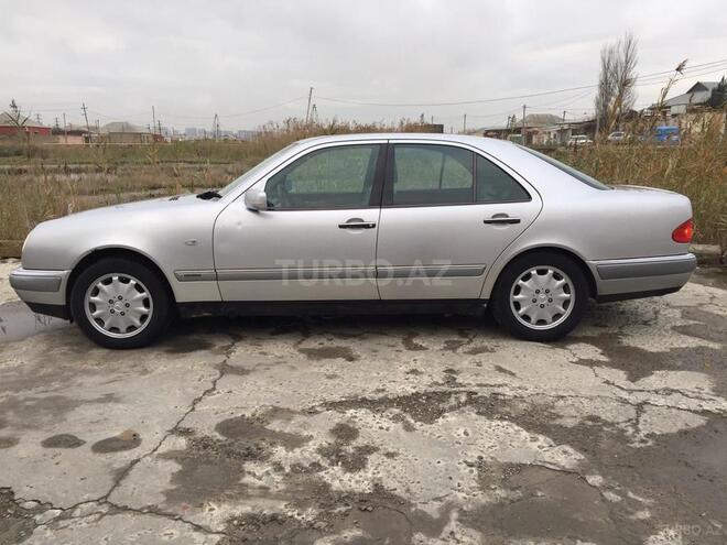 Mercedes E 280 1999, 182,000 km - 2.8 l - Bakı