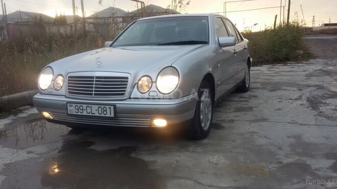 Mercedes E 280 1999, 182,000 km - 2.8 l - Bakı