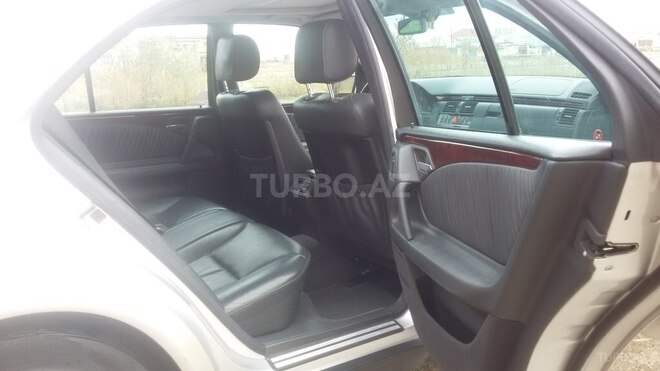Mercedes E 280 1999, 182,000 km - 2.8 l - Bakı
