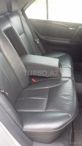 Mercedes E 280 1999, 182,000 km - 2.8 l - Bakı