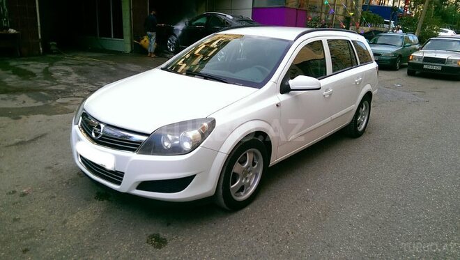Opel Astra 2006, 220,000 km - 1.7 l - Bakı
