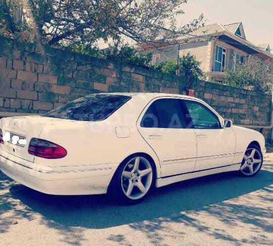 Mercedes E 270 2000, 400,000 km - 2.7 l - Bakı