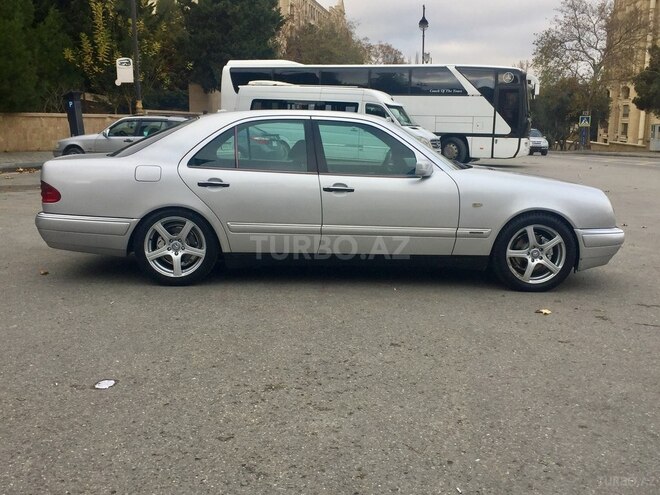 Mercedes E 240 1998, 238,456 km - 2.4 l - Bakı