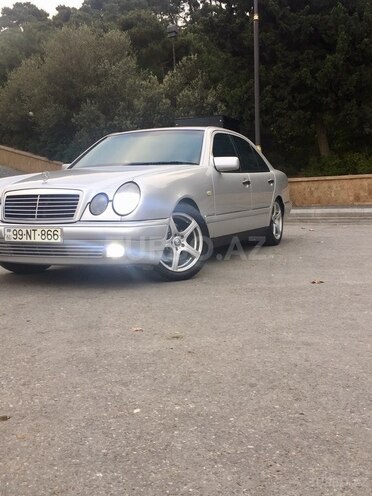 Mercedes E 240 1998, 238,456 km - 2.4 l - Bakı