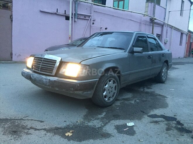 Mercedes E 300 1989, 390,621 km - 3.0 l - Bakı
