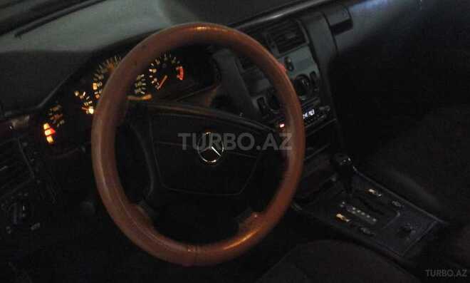 Mercedes E 240 1996, 445,000 km - 2.4 л - Bakı