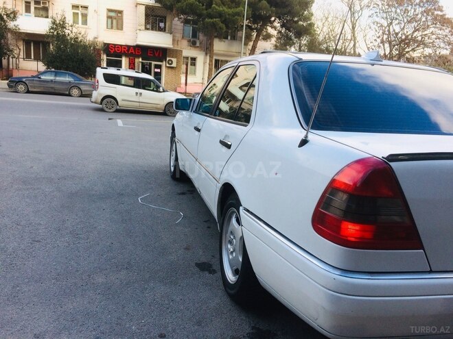 Mercedes C 180 1996, 325,000 km - 1.8 l - Bakı