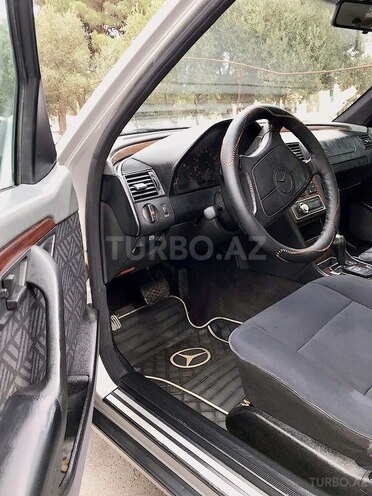Mercedes C 220 1995, 236,000 km - 2.2 l - Bakı