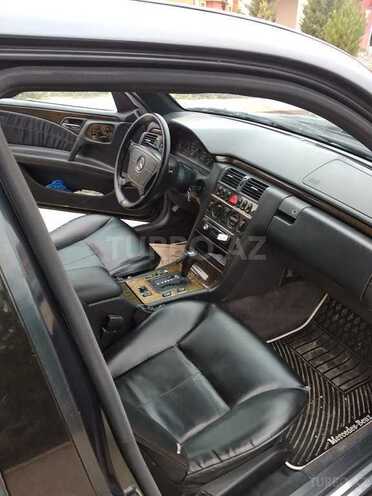 Mercedes E 230 1995, 236,128 km - 2.3 l - Bakı