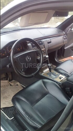 Mercedes E 230 1995, 236,128 km - 2.3 l - Bakı