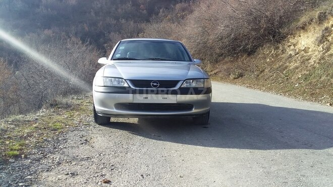 Opel Vectra 1997, 253,646 km - 2.0 л - Şəki