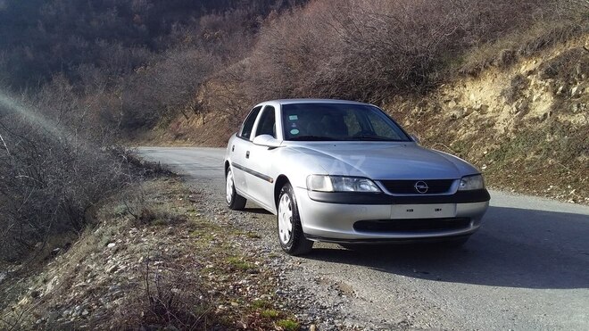 Opel Vectra 1997, 253,646 km - 2.0 л - Şəki