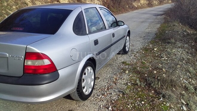 Opel Vectra 1997, 253,646 km - 2.0 л - Şəki