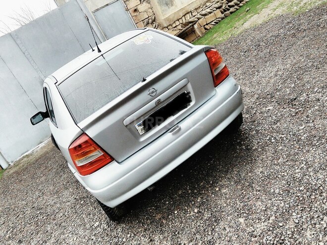 Opel Astra 1998, 123,456 km - 1.8 l - Qusar