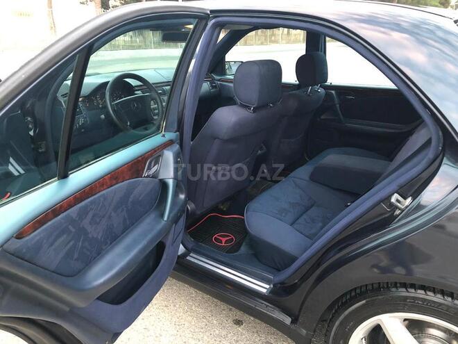 Mercedes E 220 1998, 295,000 km - 3.0 l - Bakı